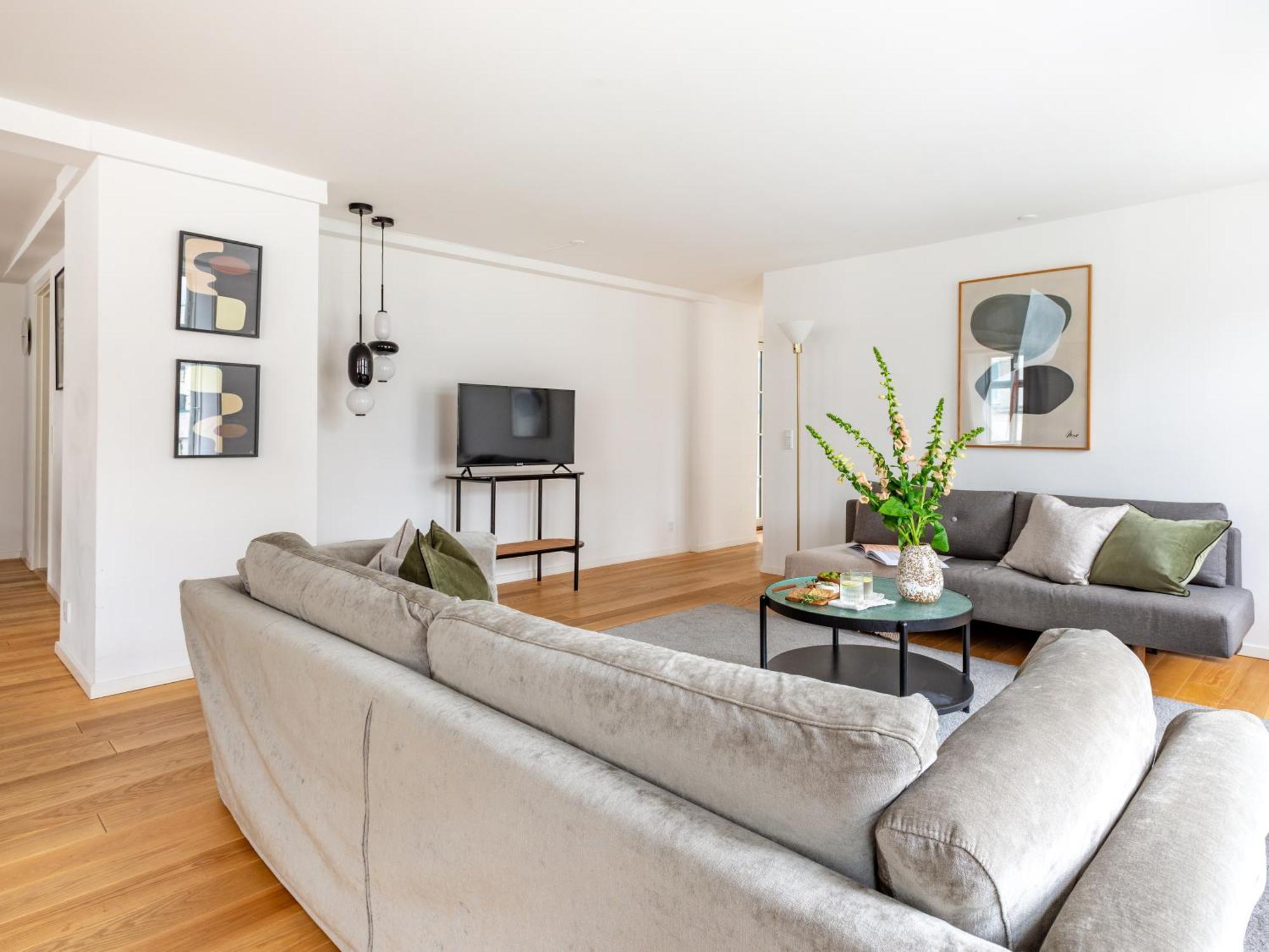 Sanders Regent - Popular Three-bedroom Near Square Lejlighed